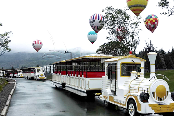 Custom White Trackless Train Used in Amusement Park